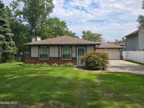 Tiny photo for 4550 Sadalia Road, Toledo, OH 43623 (MLS # 10012823)