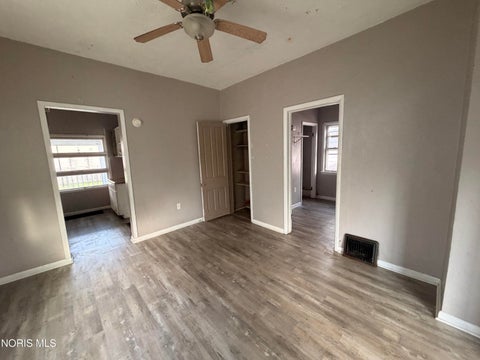 Tiny photo for 611 Oswald Street, Toledo, OH 43605 (MLS # 10014016)