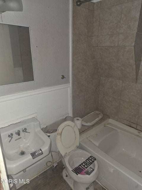 Tiny photo for 611 Oswald Street, Toledo, OH 43605 (MLS # 10014016)