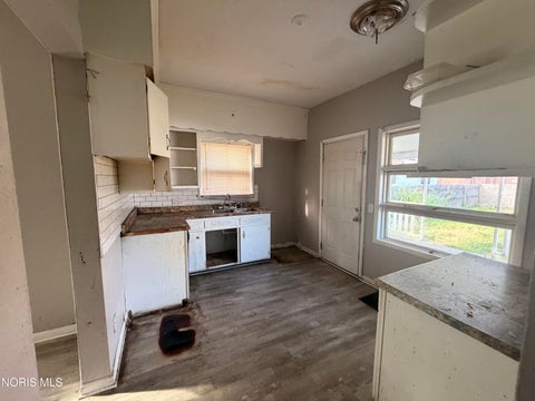 Tiny photo for 611 Oswald Street, Toledo, OH 43605 (MLS # 10014016)