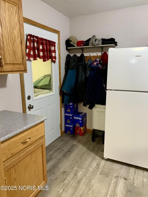 Tiny photo for 27800 E Broadway Street, Walbridge, OH 43465 (MLS # 10001976)