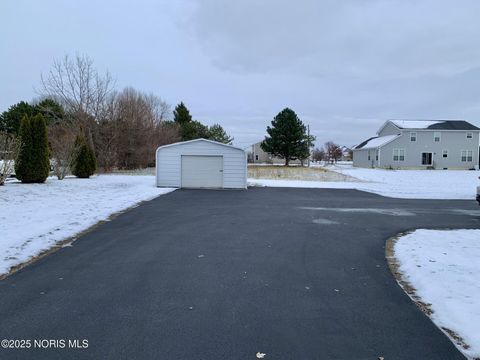 Tiny photo for 27800 E Broadway Street, Walbridge, OH 43465 (MLS # 10001976)