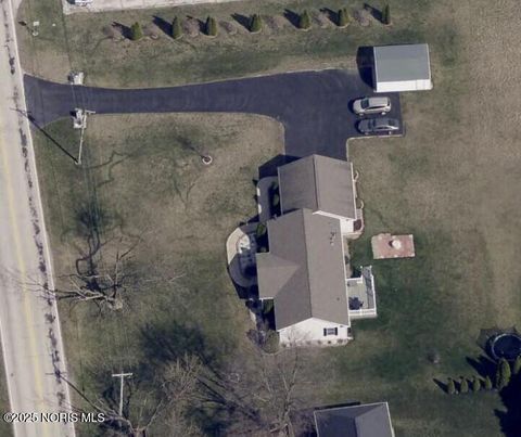 Tiny photo for 27800 E Broadway Street, Walbridge, OH 43465 (MLS # 10001976)