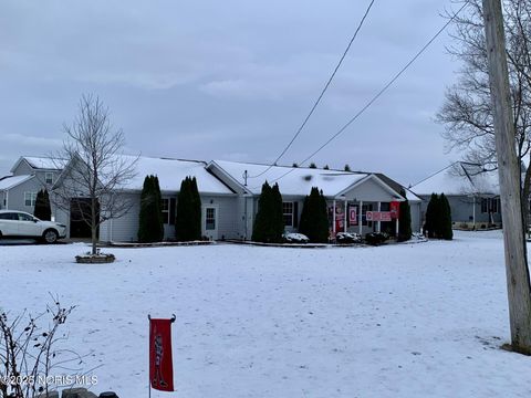 Tiny photo for 27800 E Broadway Street, Walbridge, OH 43465 (MLS # 10001976)