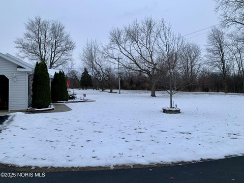 Tiny photo for 27800 E Broadway Street, Walbridge, OH 43465 (MLS # 10001976)