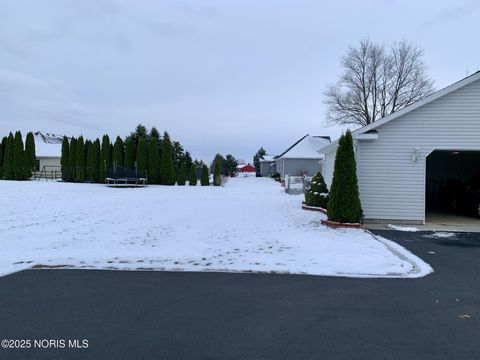 Tiny photo for 27800 E Broadway Street, Walbridge, OH 43465 (MLS # 10001976)