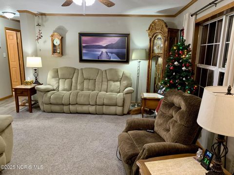 Tiny photo for 27800 E Broadway Street, Walbridge, OH 43465 (MLS # 10001976)