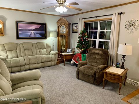 Tiny photo for 27800 E Broadway Street, Walbridge, OH 43465 (MLS # 10001976)