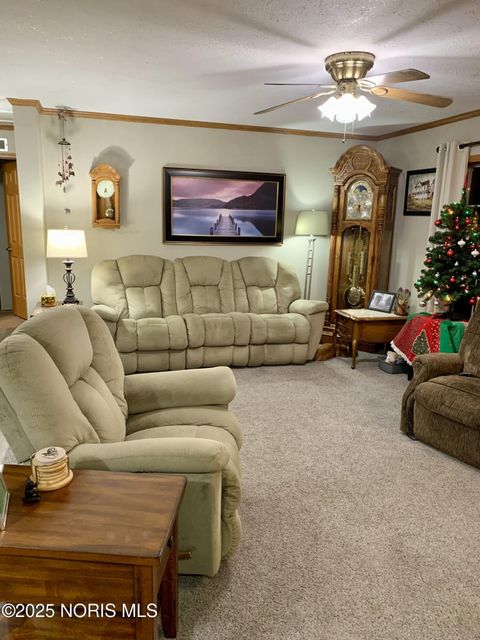 Tiny photo for 27800 E Broadway Street, Walbridge, OH 43465 (MLS # 10001976)