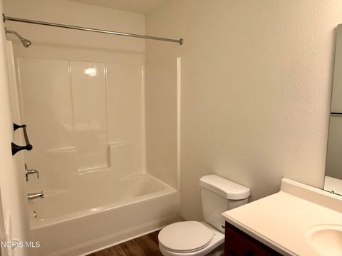 Tiny photo for 5733 Aurora Place # 30, Sylvania, OH 43560 (MLS # 10005213)