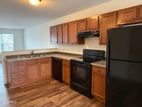 Tiny photo for 5733 Aurora Place # 30, Sylvania, OH 43560 (MLS # 10005213)