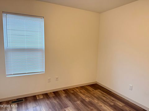Tiny photo for 5733 Aurora Place # 30, Sylvania, OH 43560 (MLS # 10005213)