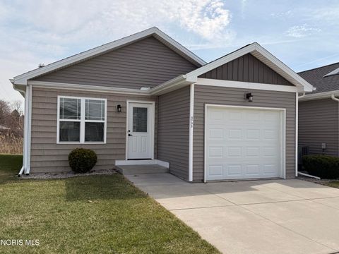 Photo of 5733 Aurora Place # 30, Sylvania, OH 43560 (MLS # 10005213)