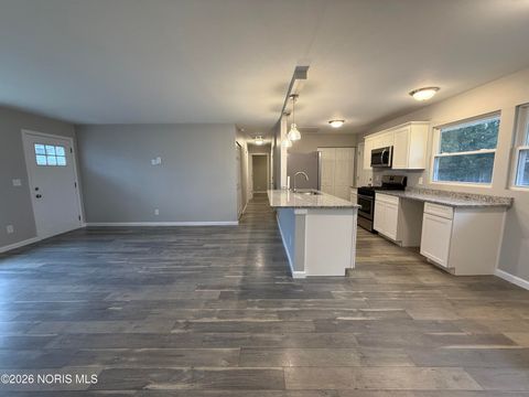 Tiny photo for 3234 Elmview Drive, Toledo, OH 43613 (MLS # 10002770)