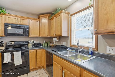 Tiny photo for 1405 Fairway Drive, Fostoria, OH 44830 (MLS # 10002013)