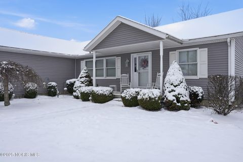 Tiny photo for 1405 Fairway Drive, Fostoria, OH 44830 (MLS # 10002013)