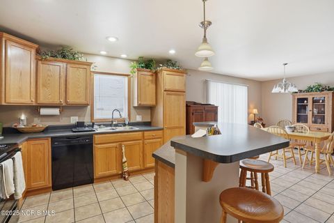 Tiny photo for 1405 Fairway Drive, Fostoria, OH 44830 (MLS # 10002013)