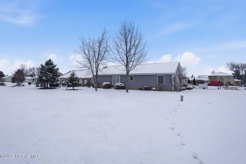 Tiny photo for 1405 Fairway Drive, Fostoria, OH 44830 (MLS # 10002013)