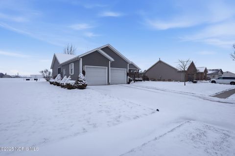 Tiny photo for 1405 Fairway Drive, Fostoria, OH 44830 (MLS # 10002013)