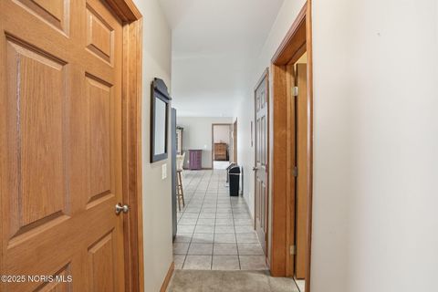 Tiny photo for 1405 Fairway Drive, Fostoria, OH 44830 (MLS # 10002013)