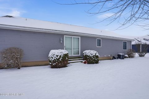 Tiny photo for 1405 Fairway Drive, Fostoria, OH 44830 (MLS # 10002013)