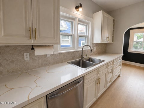 Tiny photo for 1226 Harvard Boulevard, Toledo, OH 43614 (MLS # 10012248)