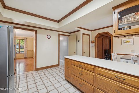 Tiny photo for 3447 Kingsgate Road, Toledo, OH 43606 (MLS # 10000166)