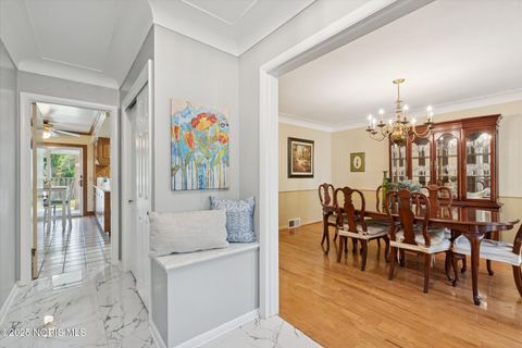 Tiny photo for 3447 Kingsgate Road, Toledo, OH 43606 (MLS # 10000166)