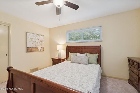Tiny photo for 3447 Kingsgate Road, Toledo, OH 43606 (MLS # 10000166)