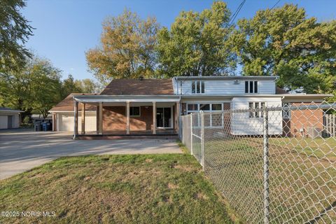 Tiny photo for 3447 Kingsgate Road, Toledo, OH 43606 (MLS # 10000166)