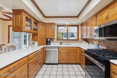 Tiny photo for 3447 Kingsgate Road, Toledo, OH 43606 (MLS # 10000166)