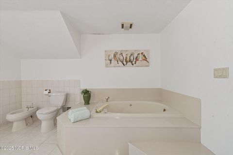 Tiny photo for 3447 Kingsgate Road, Toledo, OH 43606 (MLS # 10000166)