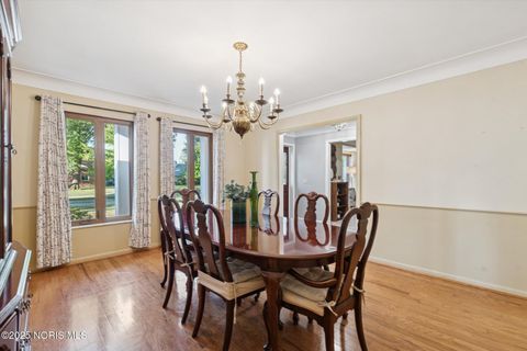 Tiny photo for 3447 Kingsgate Road, Toledo, OH 43606 (MLS # 10000166)
