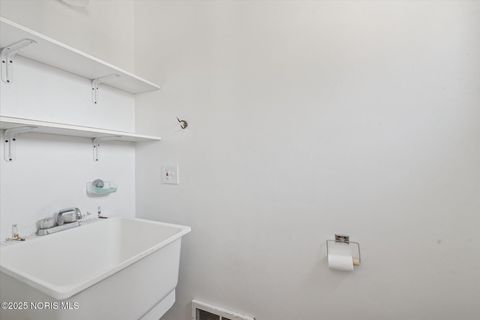 Tiny photo for 3447 Kingsgate Road, Toledo, OH 43606 (MLS # 10000166)