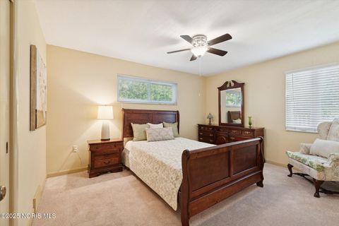Tiny photo for 3447 Kingsgate Road, Toledo, OH 43606 (MLS # 10000166)