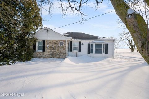 Photo of 24230 Luckey Road, Perrysburg, OH 43551 (MLS # 10002929)