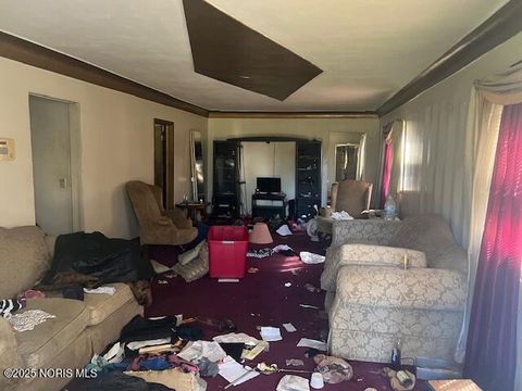 Tiny photo for 1016 E Central Avenue, Toledo, OH 43608 (MLS # 10000682)