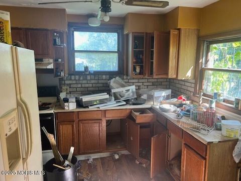 Tiny photo for 1016 E Central Avenue, Toledo, OH 43608 (MLS # 10000682)