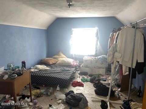 Tiny photo for 1016 E Central Avenue, Toledo, OH 43608 (MLS # 10000682)