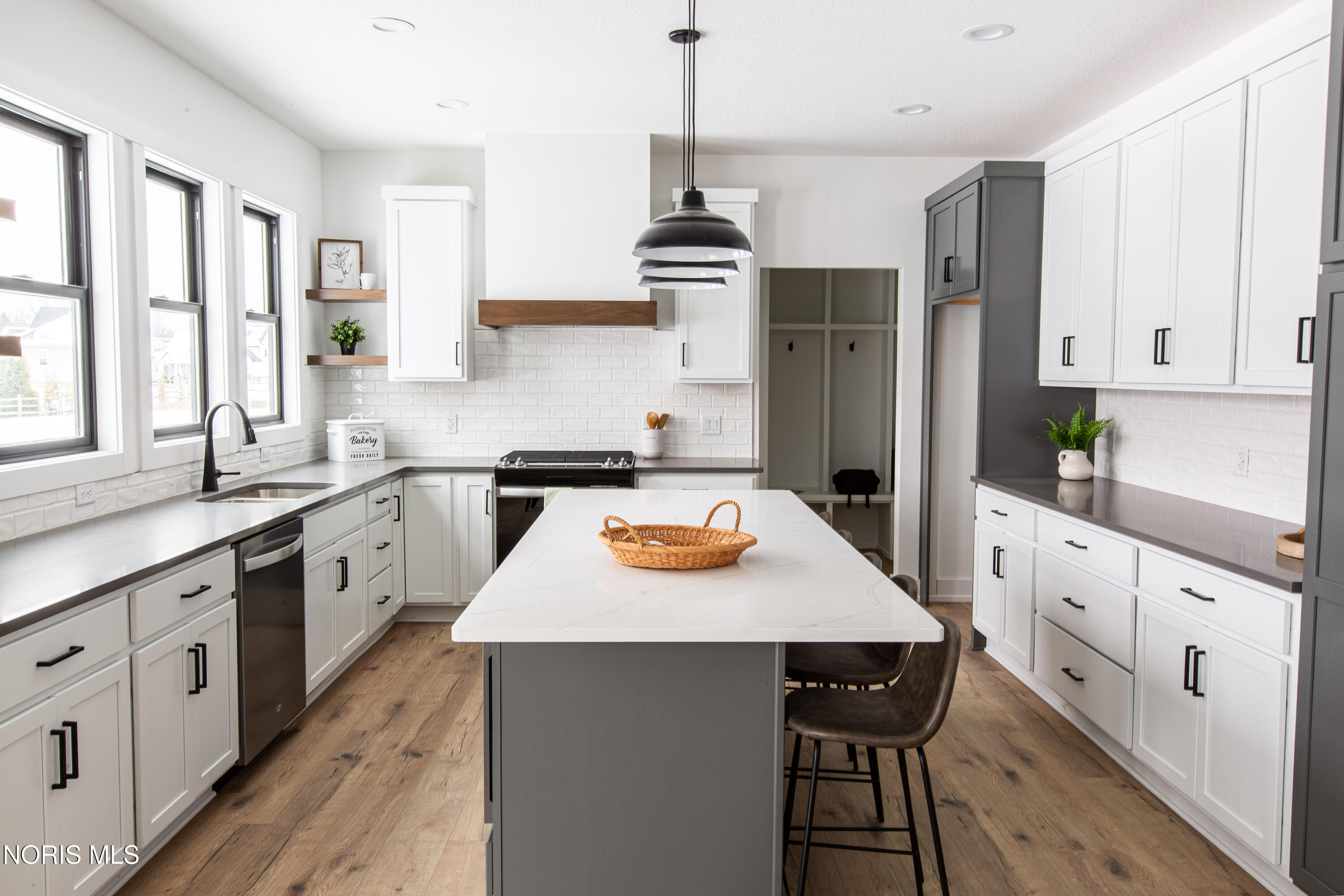 7902 Trestle Bend Road