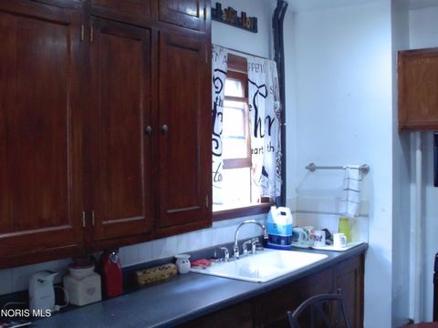 Tiny photo for 2721 Parkwood Avenue, Toledo, OH 43610 (MLS # 10004869)