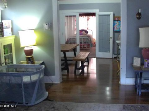 Tiny photo for 2721 Parkwood Avenue, Toledo, OH 43610 (MLS # 10004869)