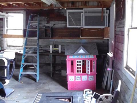 Tiny photo for 2721 Parkwood Avenue, Toledo, OH 43610 (MLS # 10004869)