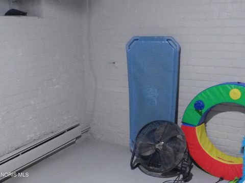 Tiny photo for 2721 Parkwood Avenue, Toledo, OH 43610 (MLS # 10004869)