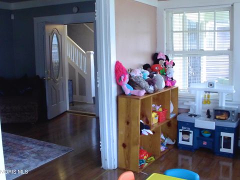 Tiny photo for 2721 Parkwood Avenue, Toledo, OH 43610 (MLS # 10004869)