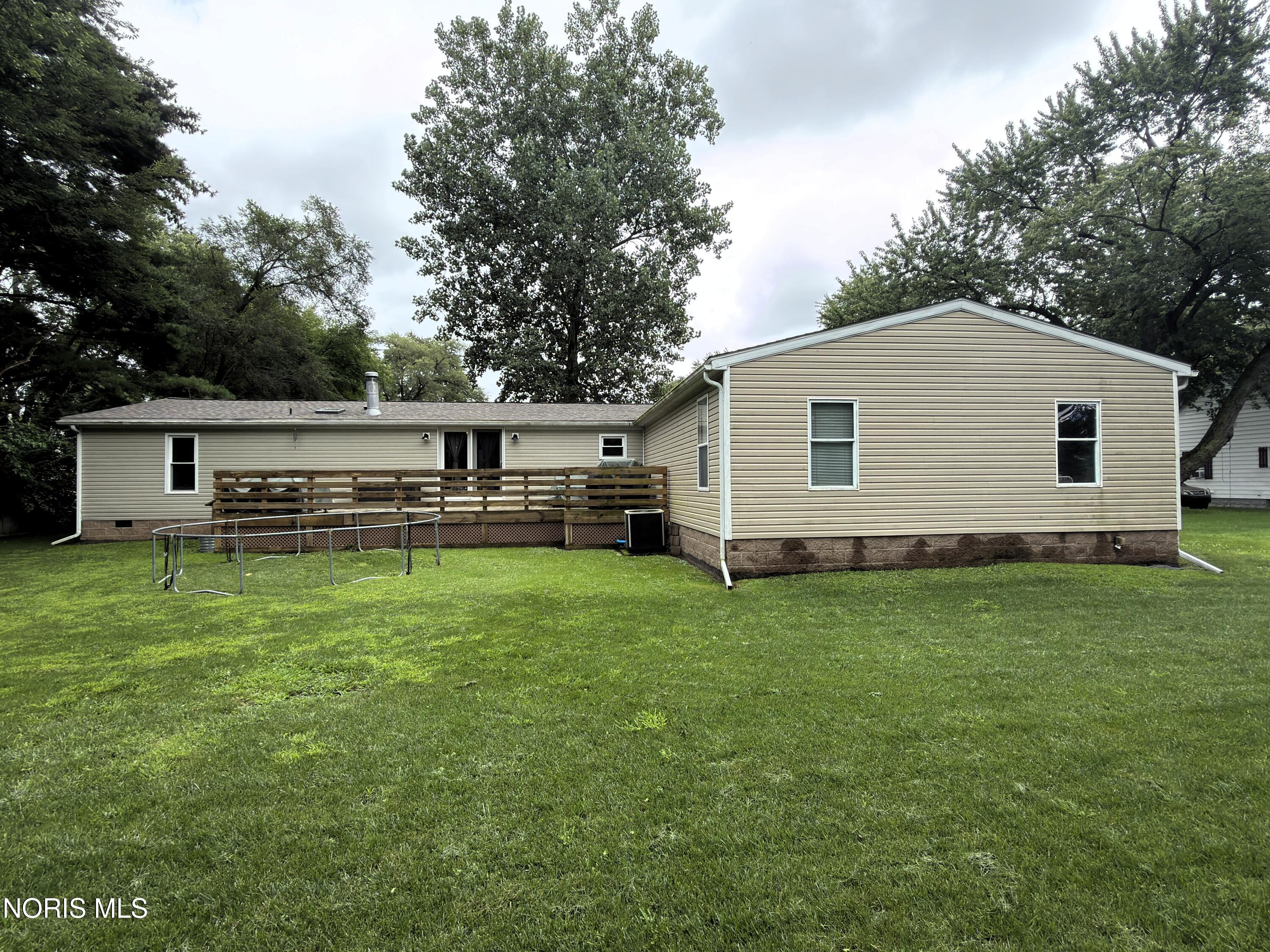 802 S Favony Avenue