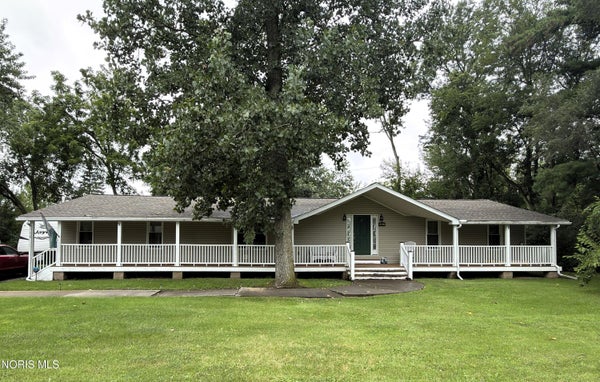 802 FAVONY AVE, HOLLAND, OH 43528 - Image e810e2beb4a41b462bd606f31a1fe39f/906652819