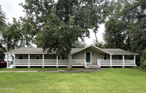 Photo of 802 S Favony Avenue, Holland, OH 43528 (MLS # 10013281)