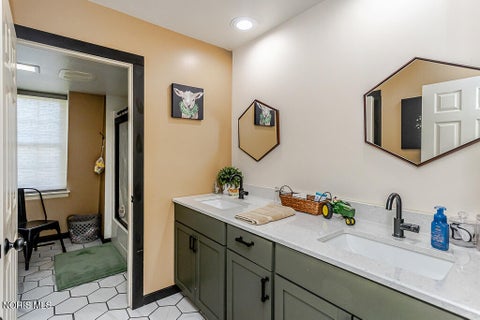 Tiny photo for 56 Back Bay Road, Bowling Green, OH 43402 (MLS # 10014873)