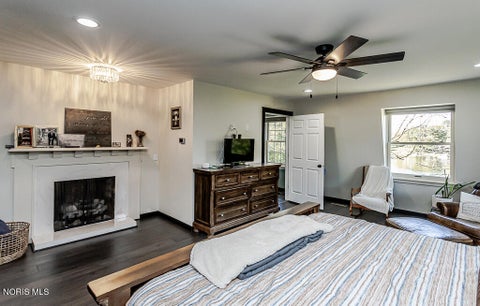 Tiny photo for 56 Back Bay Road, Bowling Green, OH 43402 (MLS # 10014873)